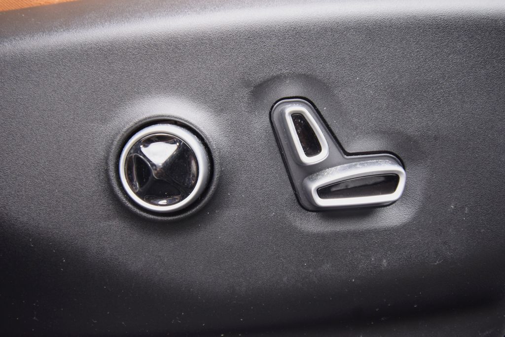 Used 2021 Chrysler Pacifica - photo 5