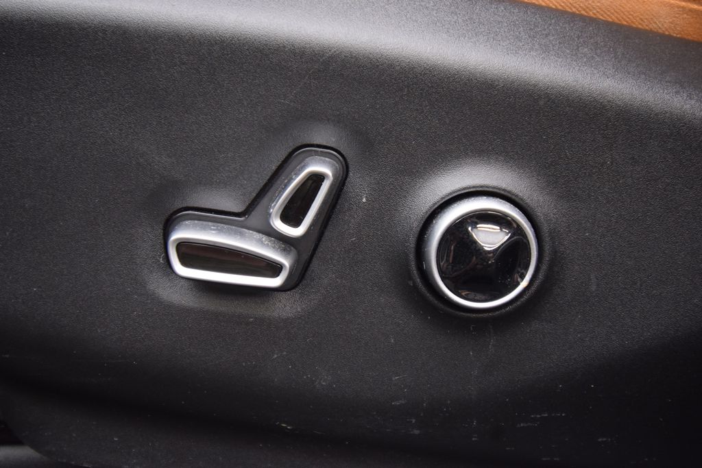 Used 2021 Chrysler Pacifica - photo 6