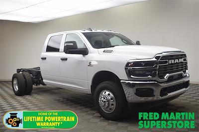 2025 Ram 3500 Crew Cab DRW 4x2 Cab Chassis for sale #1T252665 - photo 1