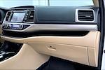 2019 Toyota Highlander 4x4 SUV for sale #J04458A - photo 13