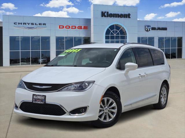 Used 2018 Chrysler Pacifica - photo 1