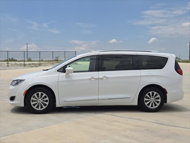 Used 2018 Chrysler Pacifica - photo 7