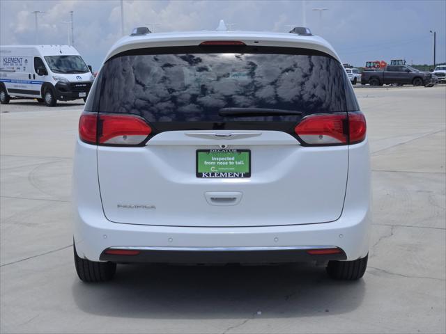 Used 2018 Chrysler Pacifica - photo 9