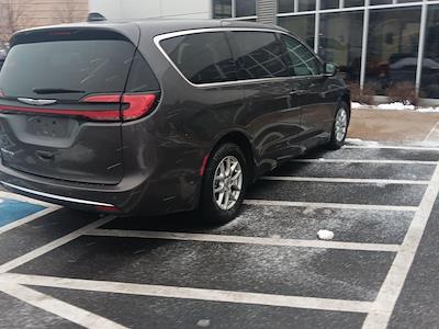 Used 2023 Chrysler Pacifica Touring L Minivan for sale #3P5606 - photo 2