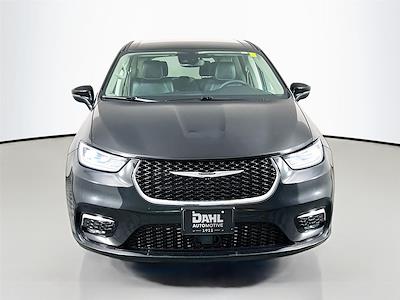 Used 2023 Chrysler Pacifica - photo 1