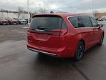 Used 2025 Chrysler Pacifica Select Minivan for sale #3P5643 - photo 5