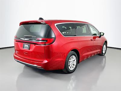 Used 2025 Chrysler Pacifica - photo 1