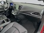Used 2025 Chrysler Pacifica Select Minivan for sale #3P5654 - photo 28