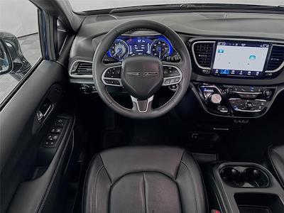 2025 Chrysler Pacifica FWD Minivan for sale #3P5878 - photo 2
