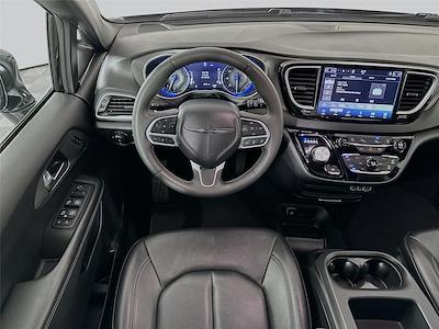 2025 Chrysler Pacifica FWD Minivan for sale #3P5879 - photo 2