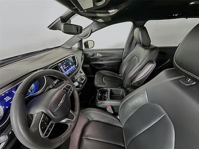 2025 Chrysler Pacifica FWD Minivan for sale #3P5879 - photo 2