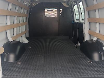 Used 2023 GMC Savana 2500 - photo 1