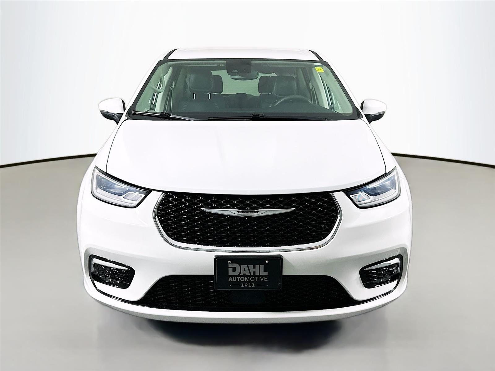 Used 2023 Chrysler Pacifica - photo 5