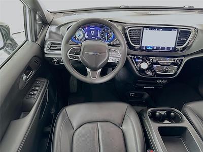 2025 Chrysler Pacifica FWD Minivan for sale #3p5880 - photo 2