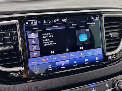 2022 Chrysler Pacifica FWD Minivan for sale #5P27981 - photo 2
