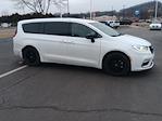 2025 Chrysler Pacifica FWD Minivan for sale #3P5655 - photo 2