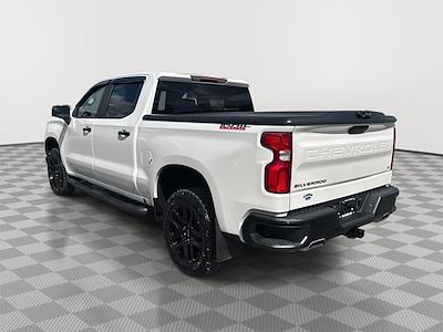 Used 2021 Chevrolet Silverado 1500 LT Crew Cab for sale #T5225M - photo 2