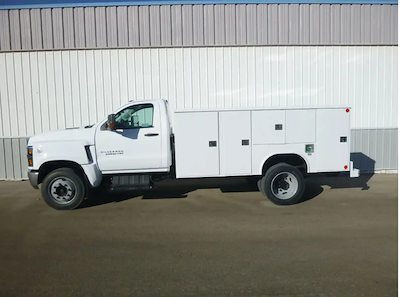 New 2024 Chevrolet Silverado 5500 Regular Cab Reading U108-DW (U108ADW) 9' Service Truck for sale #241059 - photo 1
