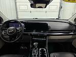 2024 Kia Carnival FWD Minivan for sale #26241B - photo 17