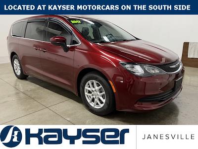 Used 2017 Chrysler Pacifica Touring Minivan for sale #26351A - photo 1
