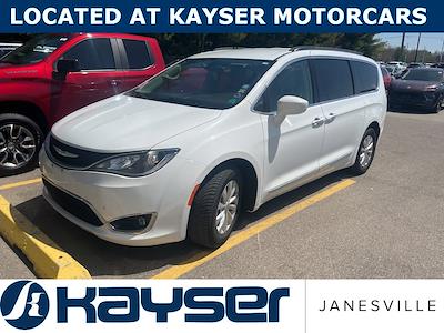 2017 Chrysler Pacifica FWD Minivan for sale #KL084A - photo 1