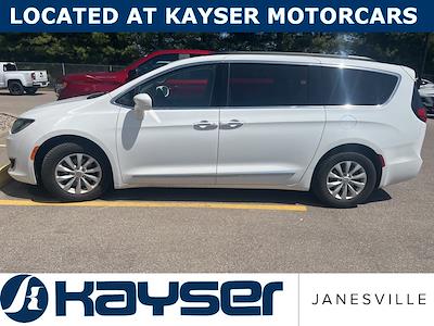 2017 Chrysler Pacifica FWD Minivan for sale #KL084A - photo 2