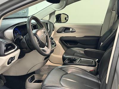 Used 2022 Chrysler Pacifica Touring L Minivan for sale #W251061B - photo 1