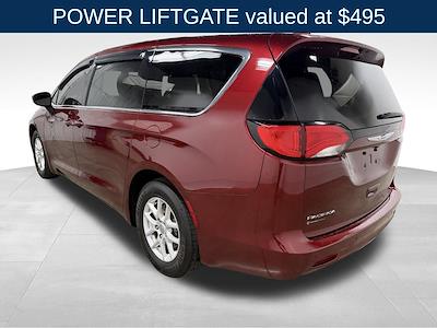 Used 2017 Chrysler Pacifica Touring Minivan for sale #26351A - photo 2