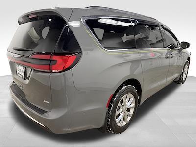 Used 2022 Chrysler Pacifica Touring L Minivan for sale #W251061B - photo 2