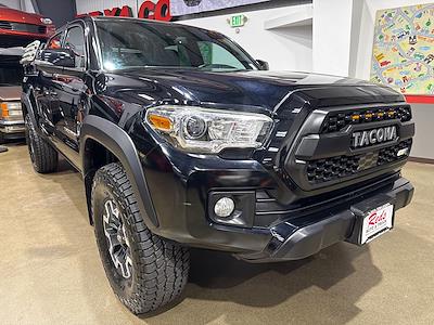 Used 2019 Toyota Tacoma - photo 1