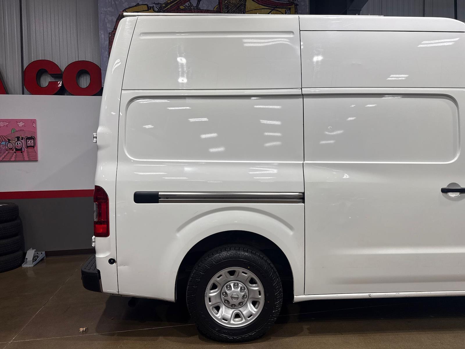 Used 2020 Nissan NV HD - photo 22