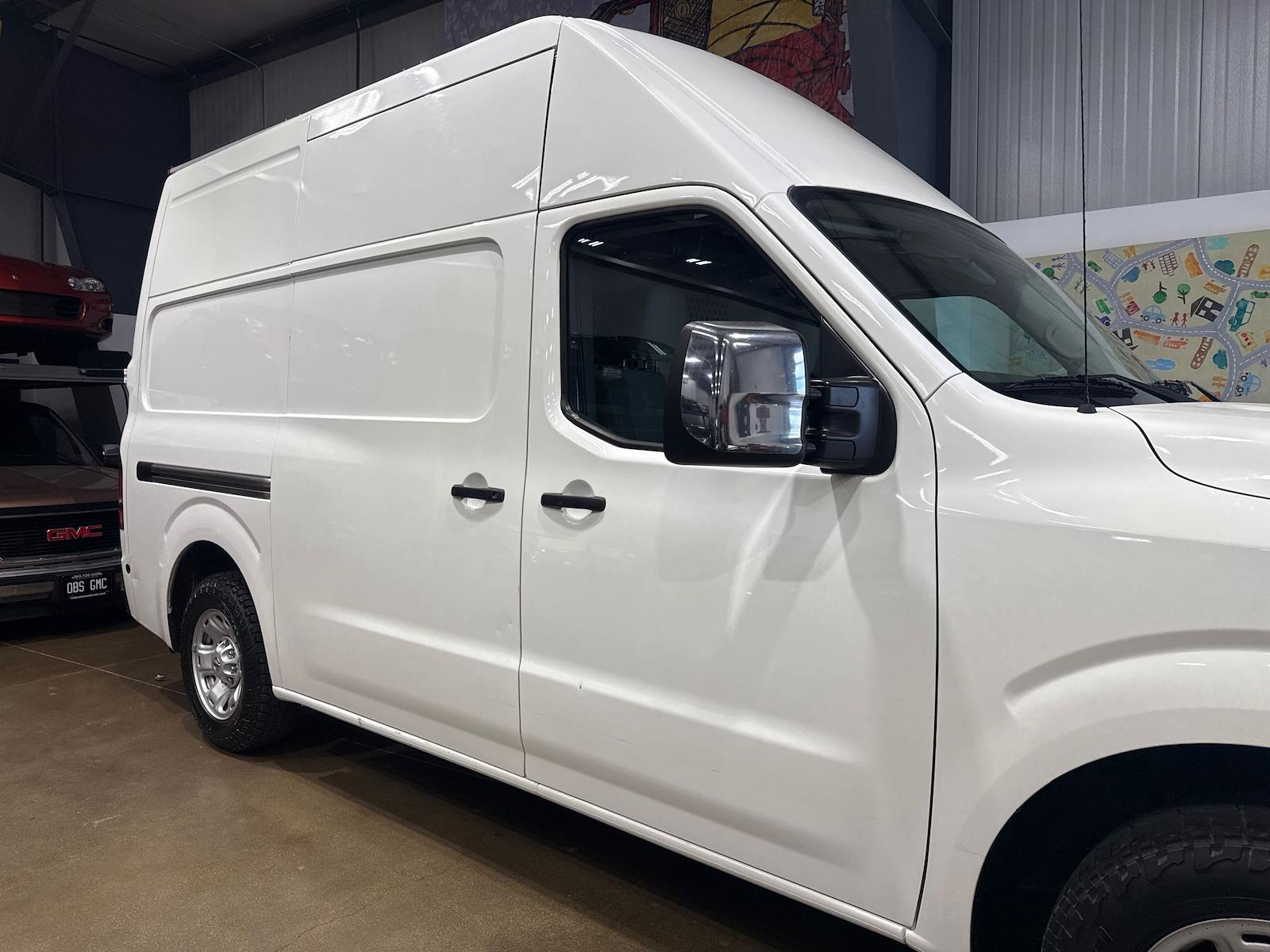 Used 2020 Nissan NV HD - photo 29