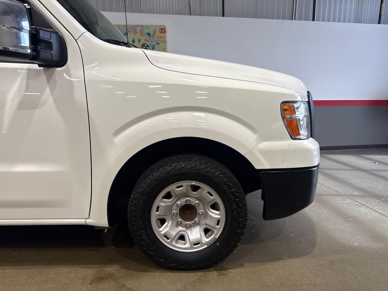 Used 2020 Nissan NV HD - photo 31
