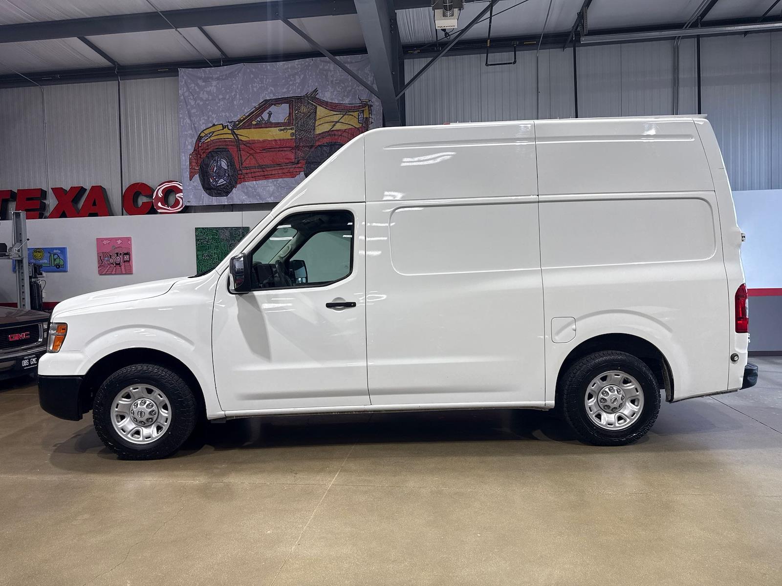 Used 2020 Nissan NV HD - photo 7