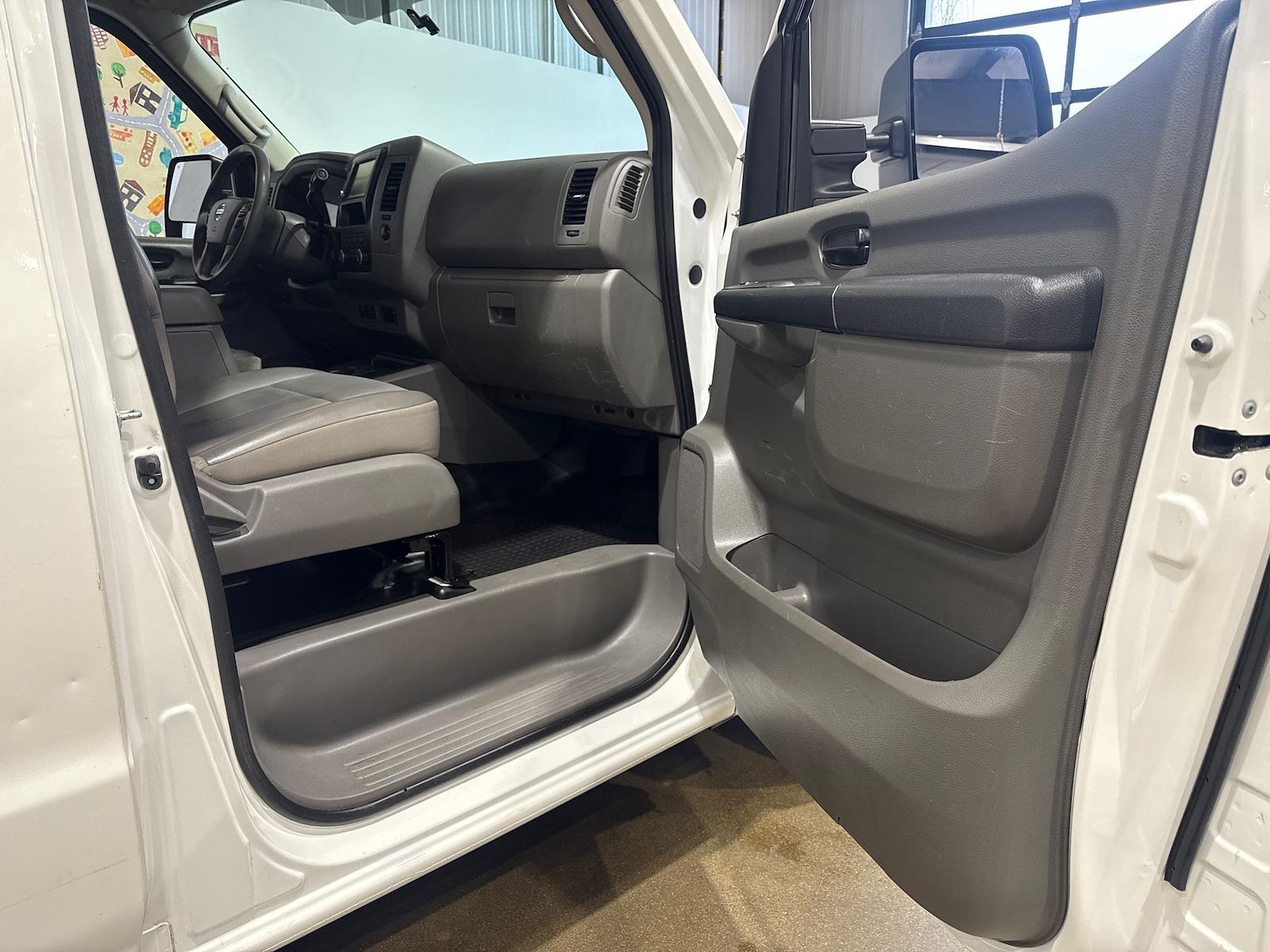 Used 2020 Nissan NV HD - photo 51