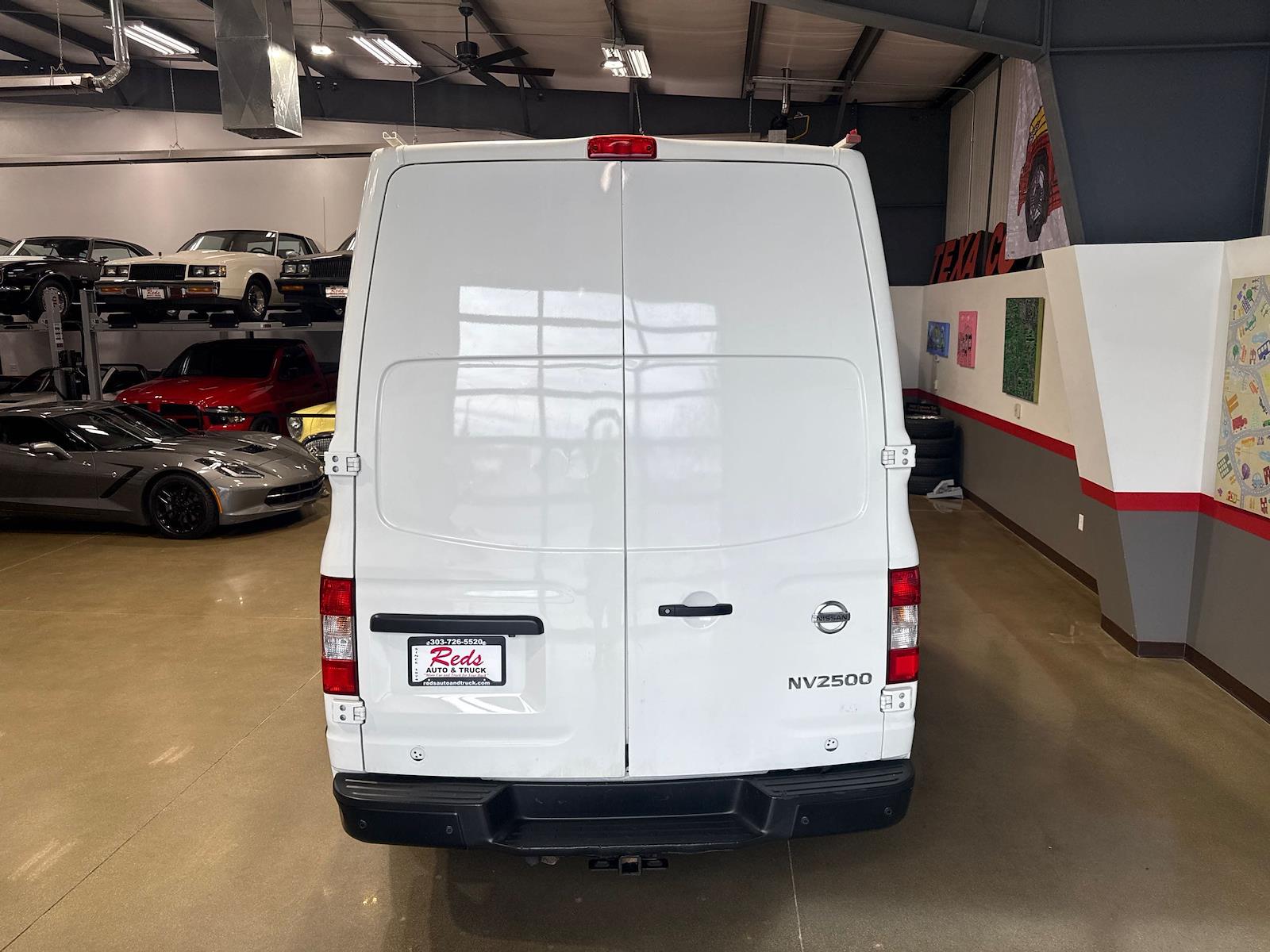 Used 2020 Nissan NV HD - photo 9