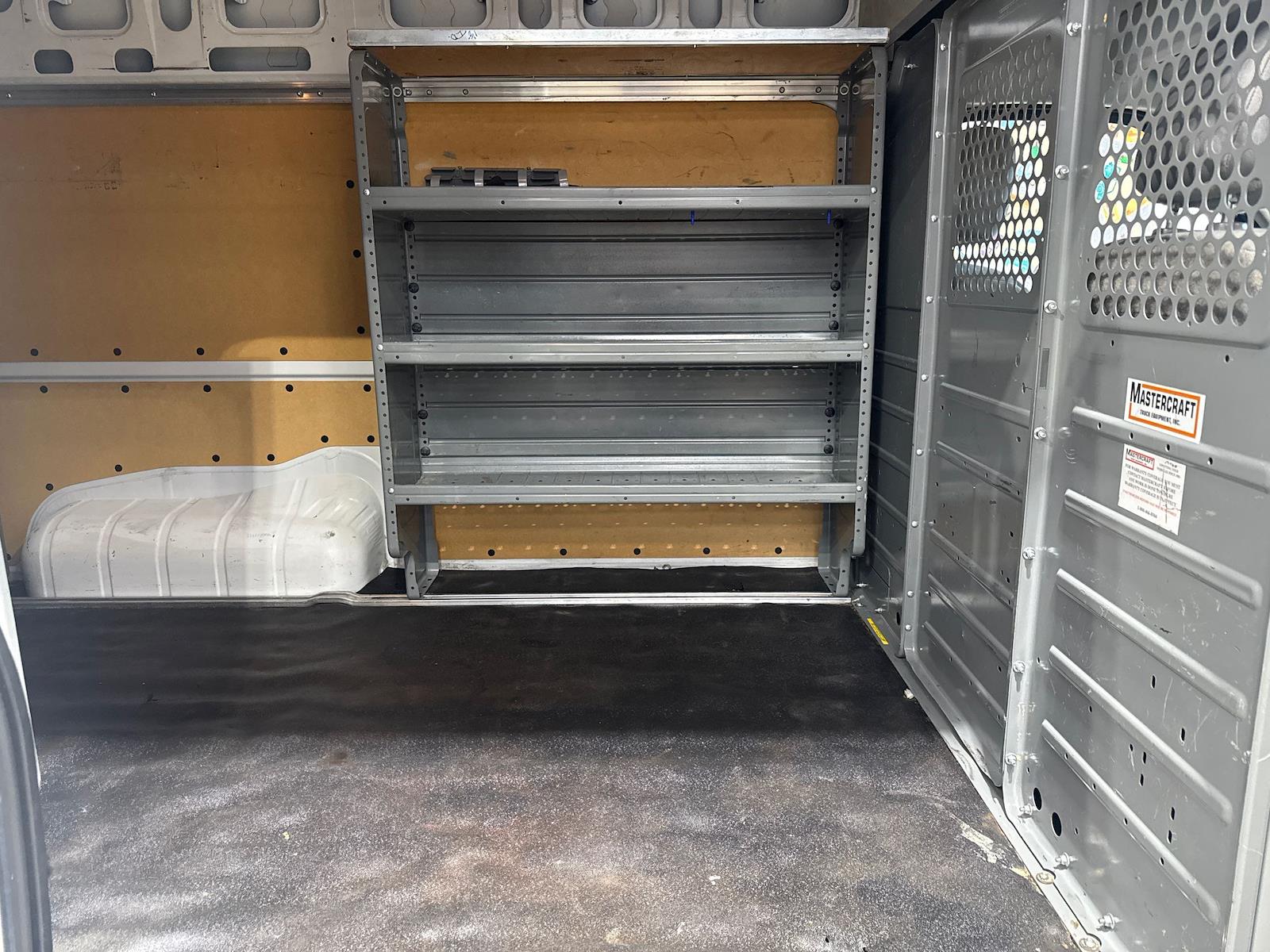 Used 2020 Nissan NV HD - photo 57