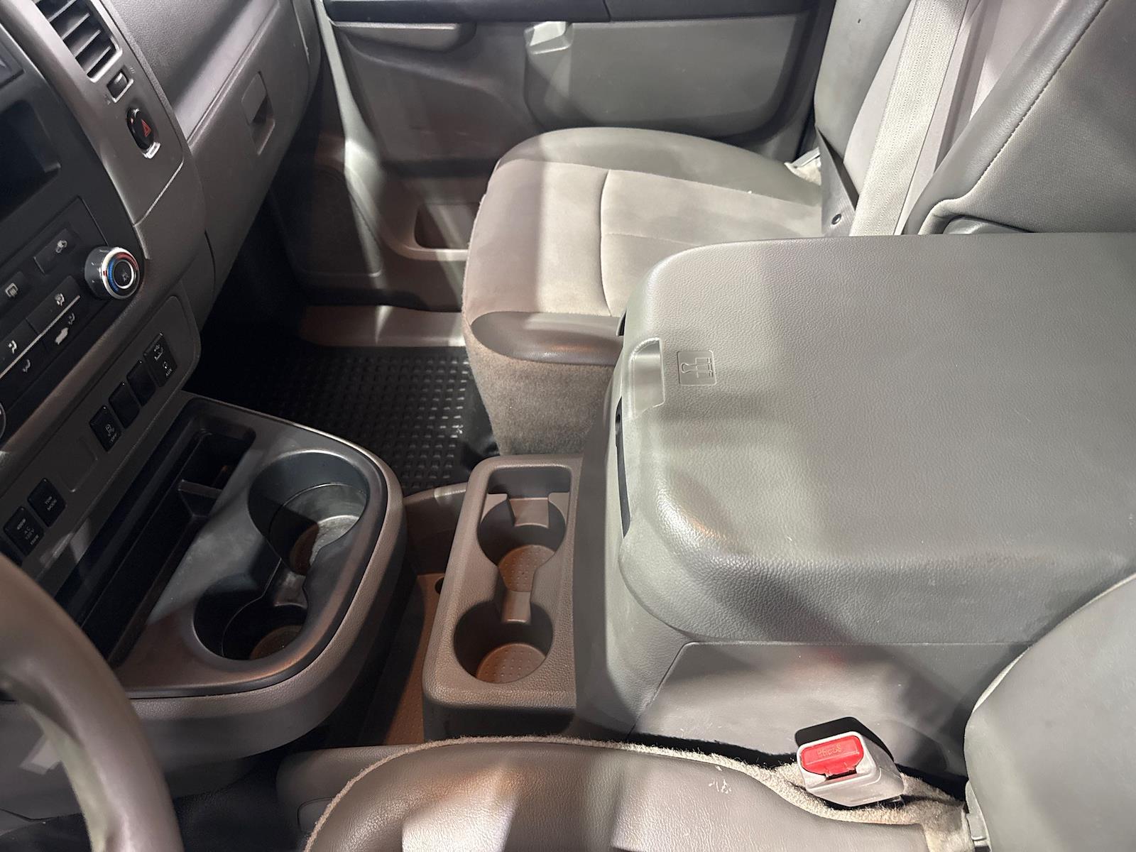 Used 2020 Nissan NV HD - photo 92