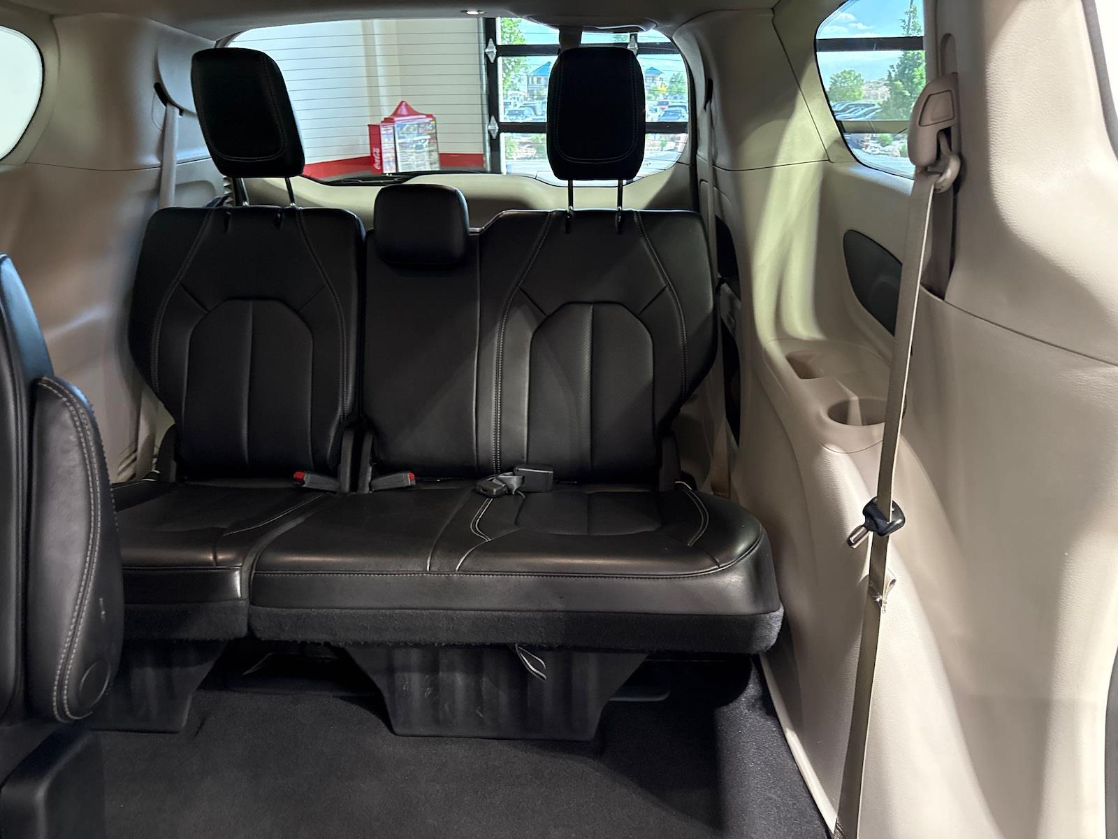 Used 2023 Chrysler Pacifica - photo 106