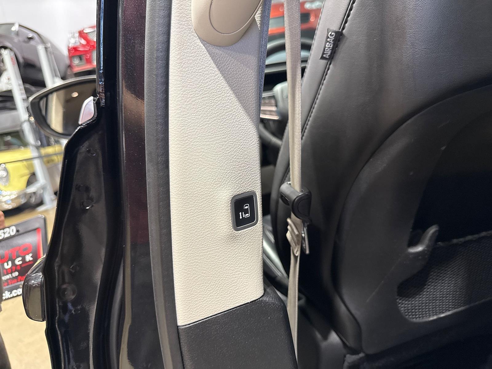 Used 2023 Chrysler Pacifica - photo 107