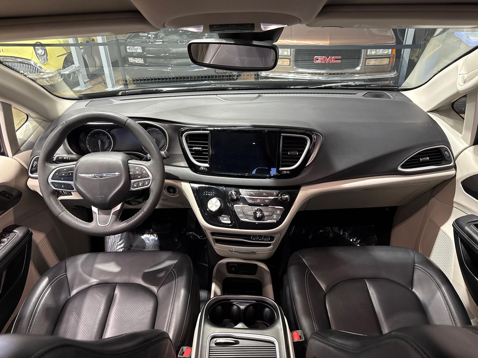 Used 2023 Chrysler Pacifica - photo 110