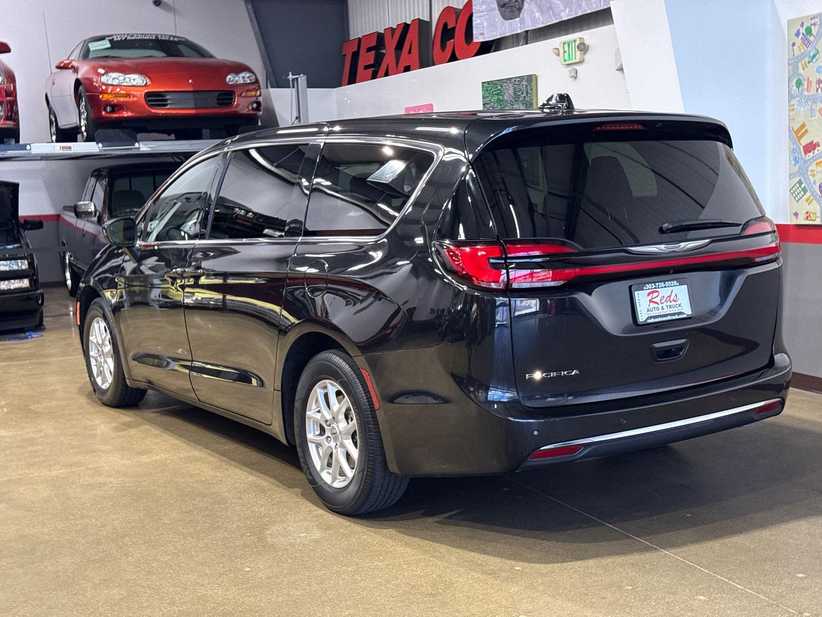 Used 2023 Chrysler Pacifica - photo 116