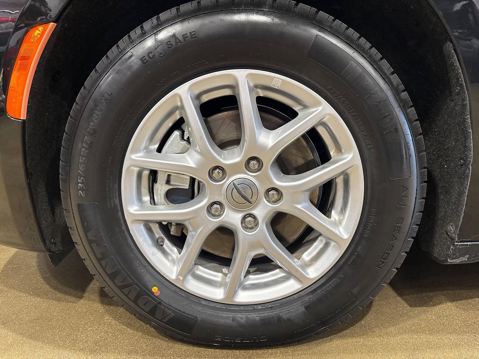 Used 2023 Chrysler Pacifica - photo 125