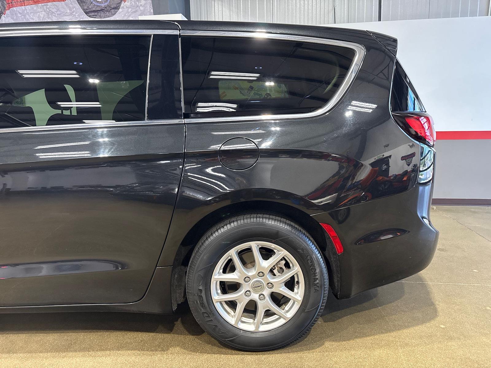 Used 2023 Chrysler Pacifica - photo 132