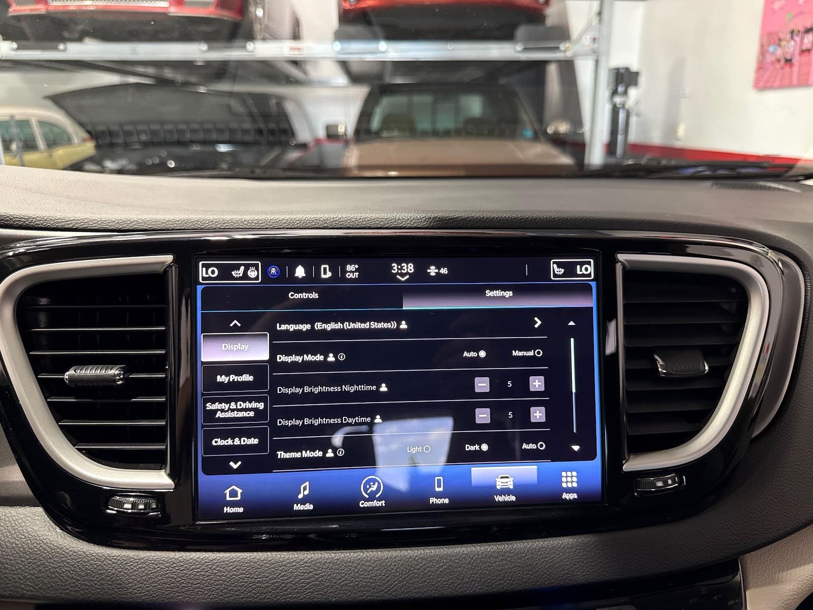 Used 2023 Chrysler Pacifica - photo 16