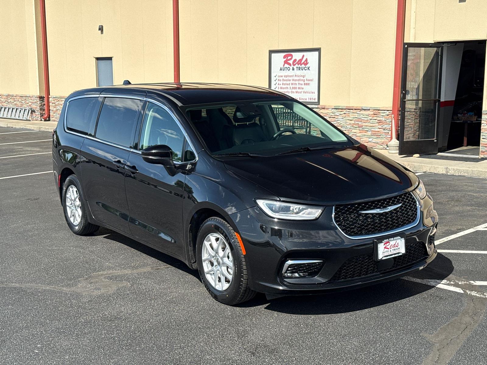 Used 2023 Chrysler Pacifica - photo 155
