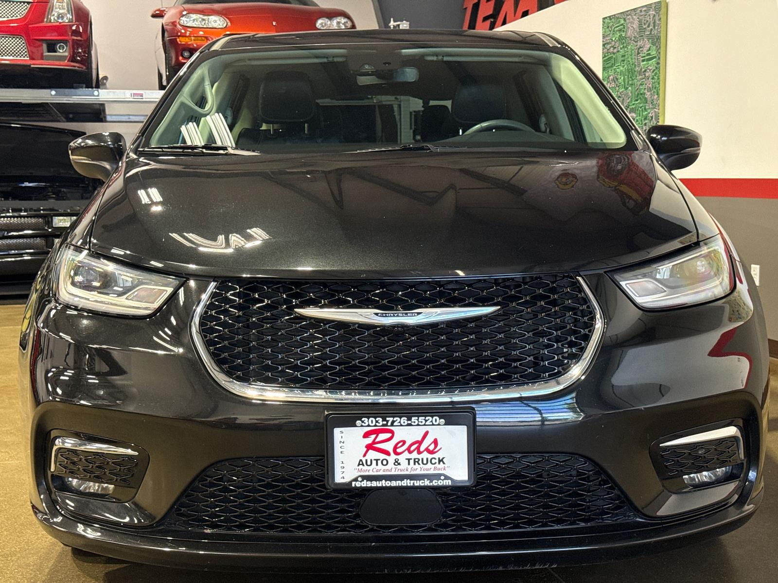 Used 2023 Chrysler Pacifica - photo 21