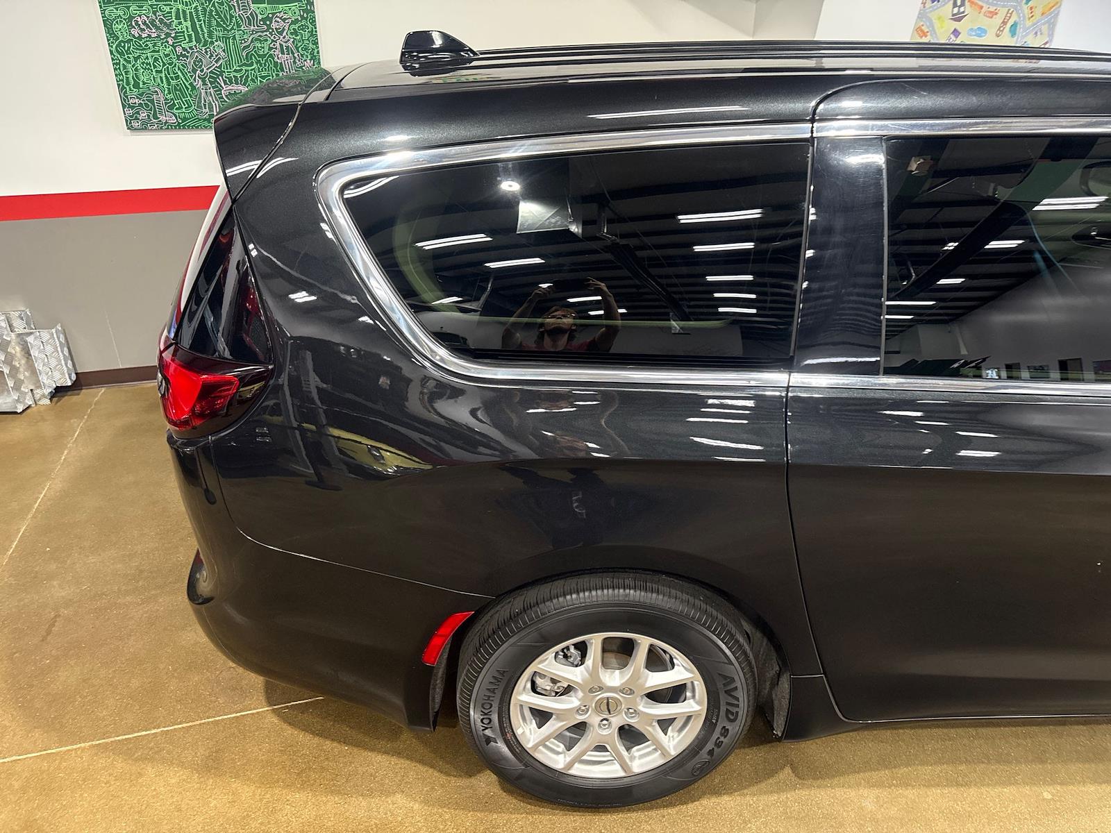 Used 2023 Chrysler Pacifica - photo 30