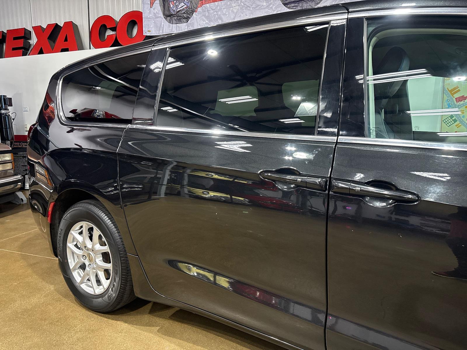 Used 2023 Chrysler Pacifica - photo 36
