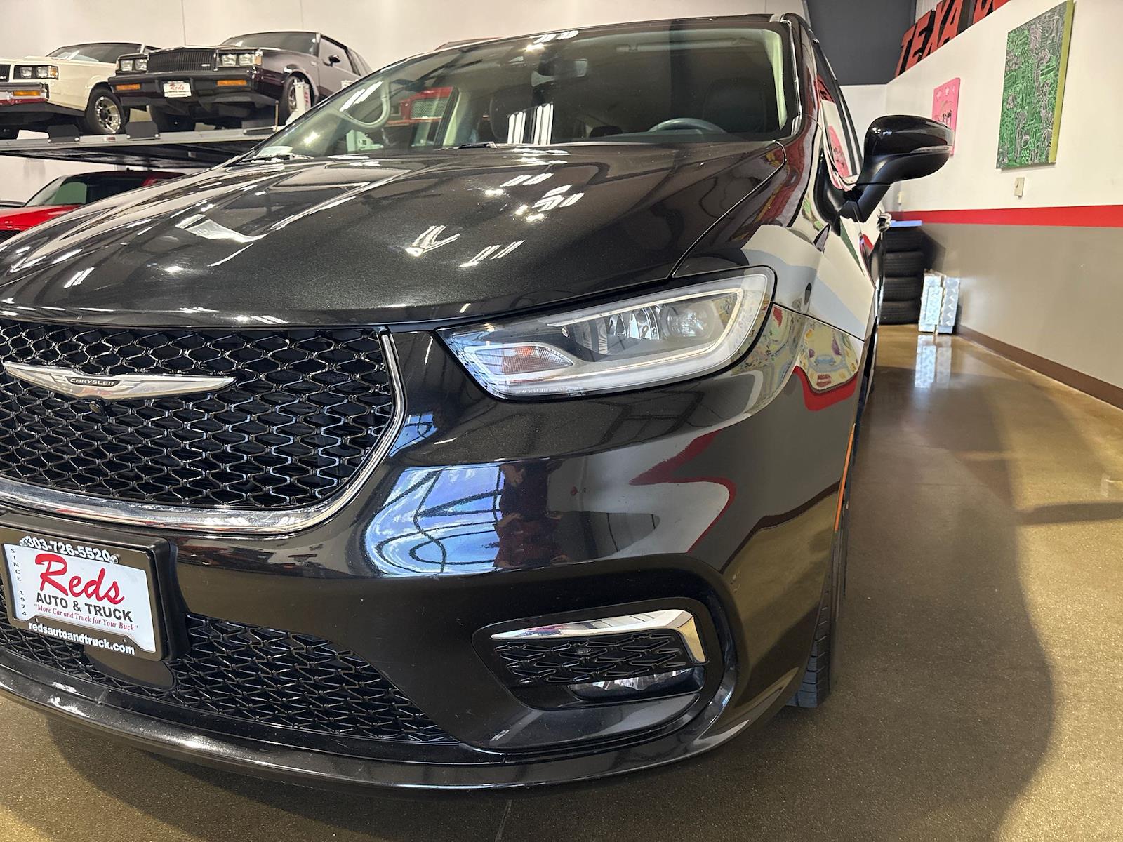 Used 2023 Chrysler Pacifica - photo 54